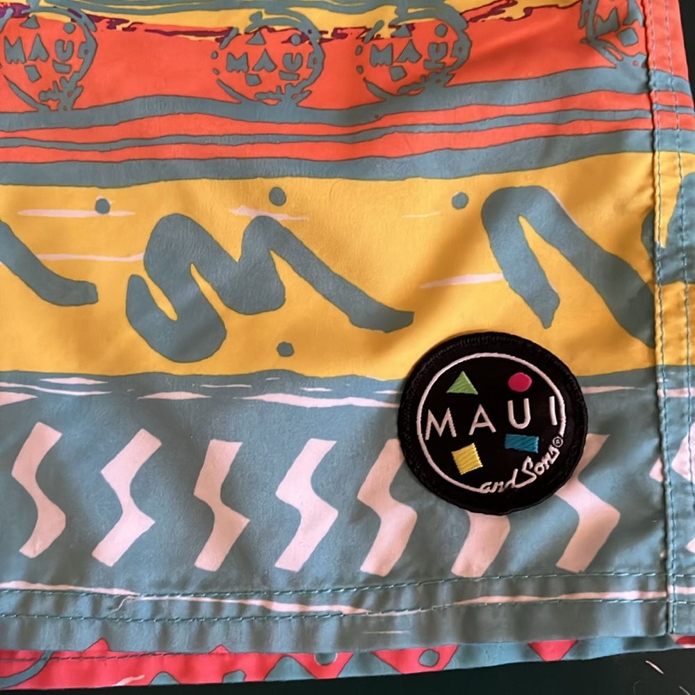 Maui & Sons board shorts - Picture 4 of 6